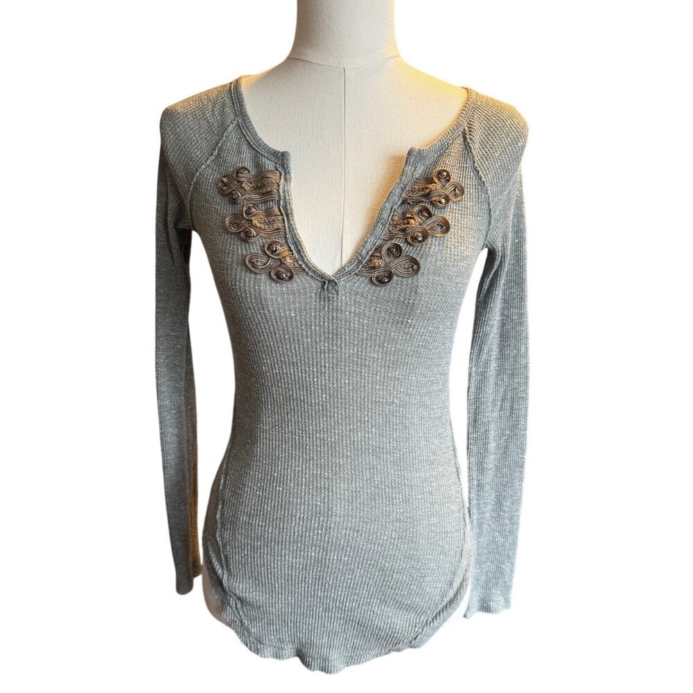 Free People Gray Waffle Knit Embellished Henley Top V-Neck Long Sleeve Size XS